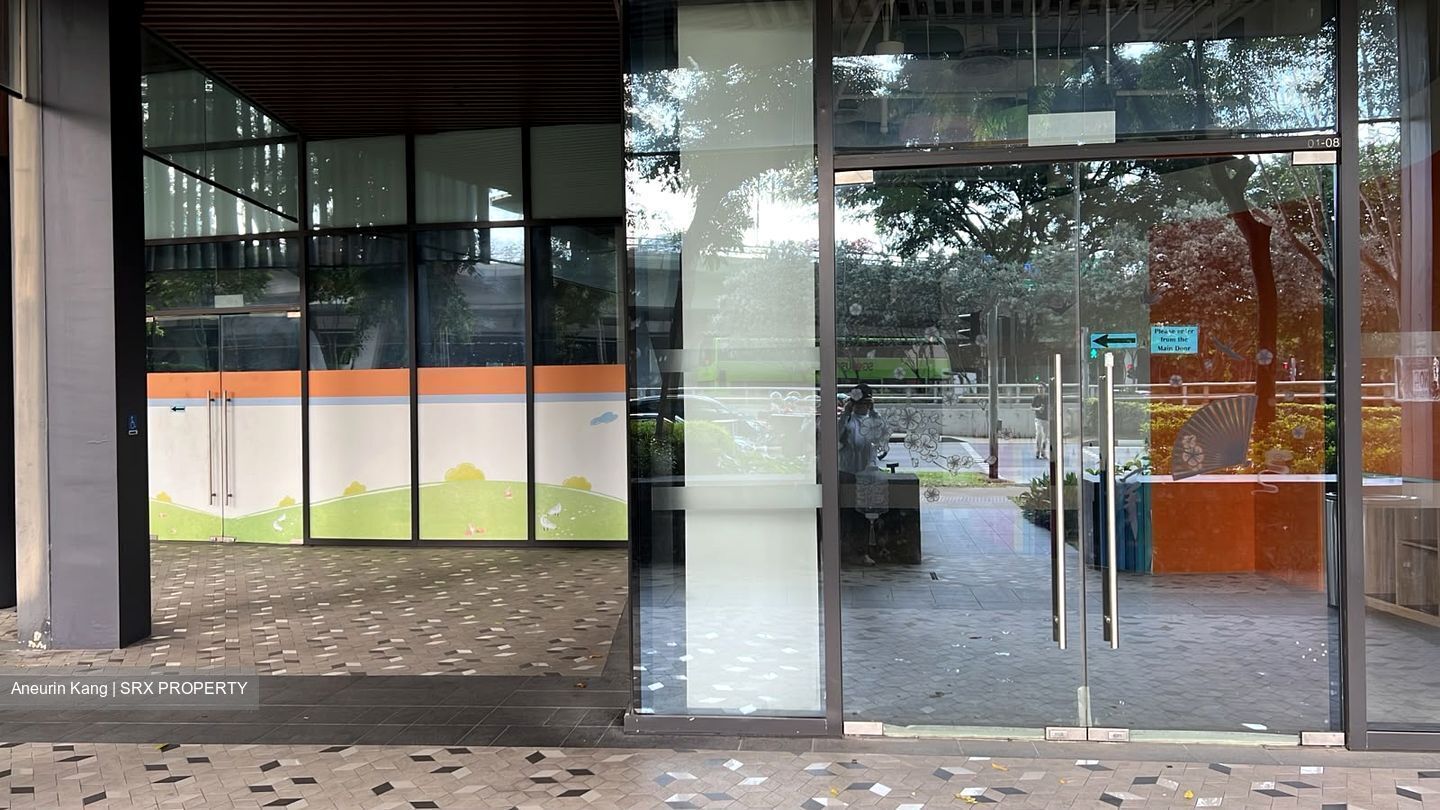 The Venue Shoppes (D13), Retail #628145041